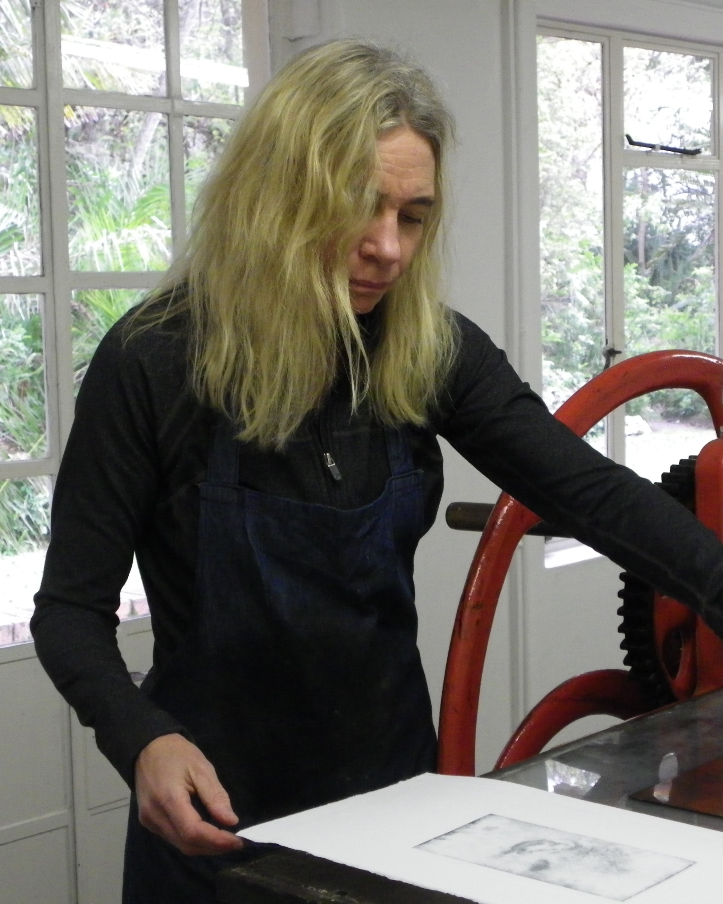 Christine-Dixie-in-her-Studio